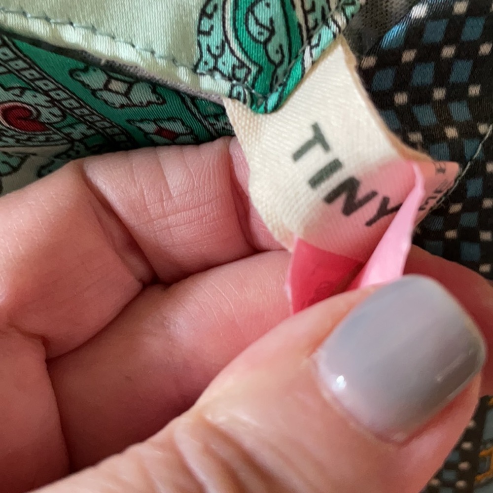 Tiny | Anthropologie V Neck Size Large. EUC. - Picture 2 of 9